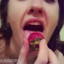 Skinny Aunt MILF stuffs strawberry into anus