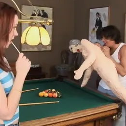 A hairy niece came to her uncle's aid